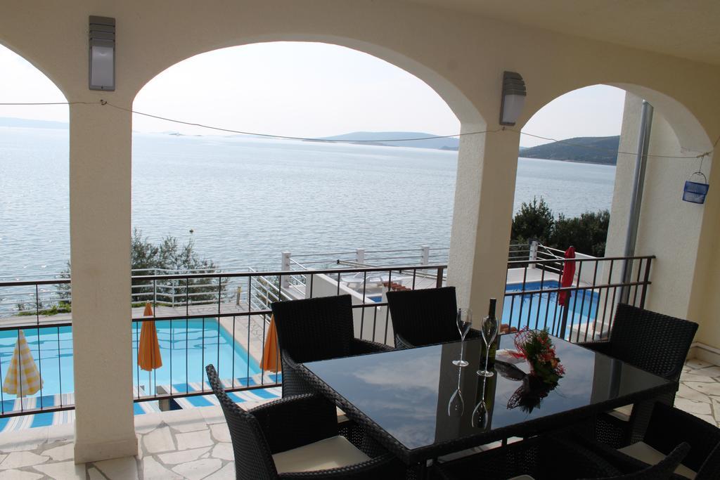 Apartments Villa Marija Seget Vranjica Exterior photo